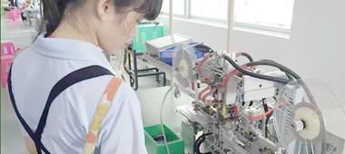 11年專注于鋰電池和配套產品的研發、生產、銷售 11年專注于鋰電池和配套產品的研發、生產、銷售